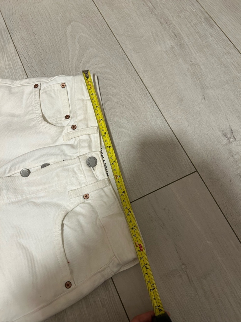 Aritzia White Jeans — The Denim Forum Joni - Picture 4 of 5